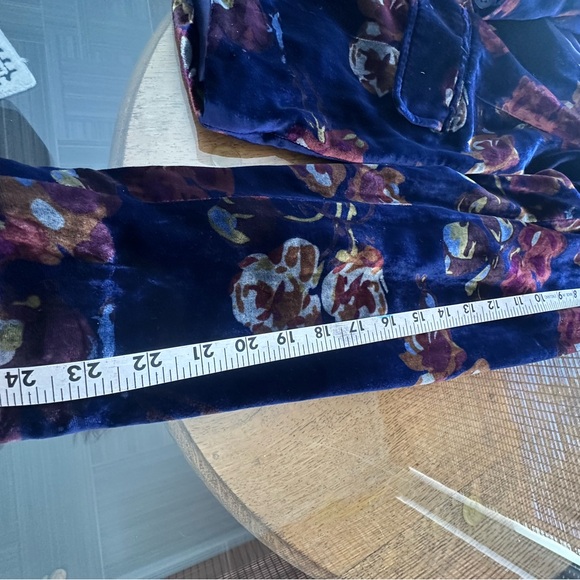 SUNDANCE Rose Garden Blue Floral Velvet Blazer size 10 - Picture 8 of 11